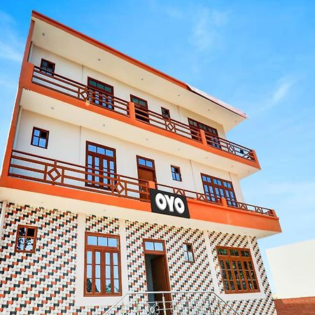 Hotel O Aradhya Galaxy Bhauli Екстер'єр фото