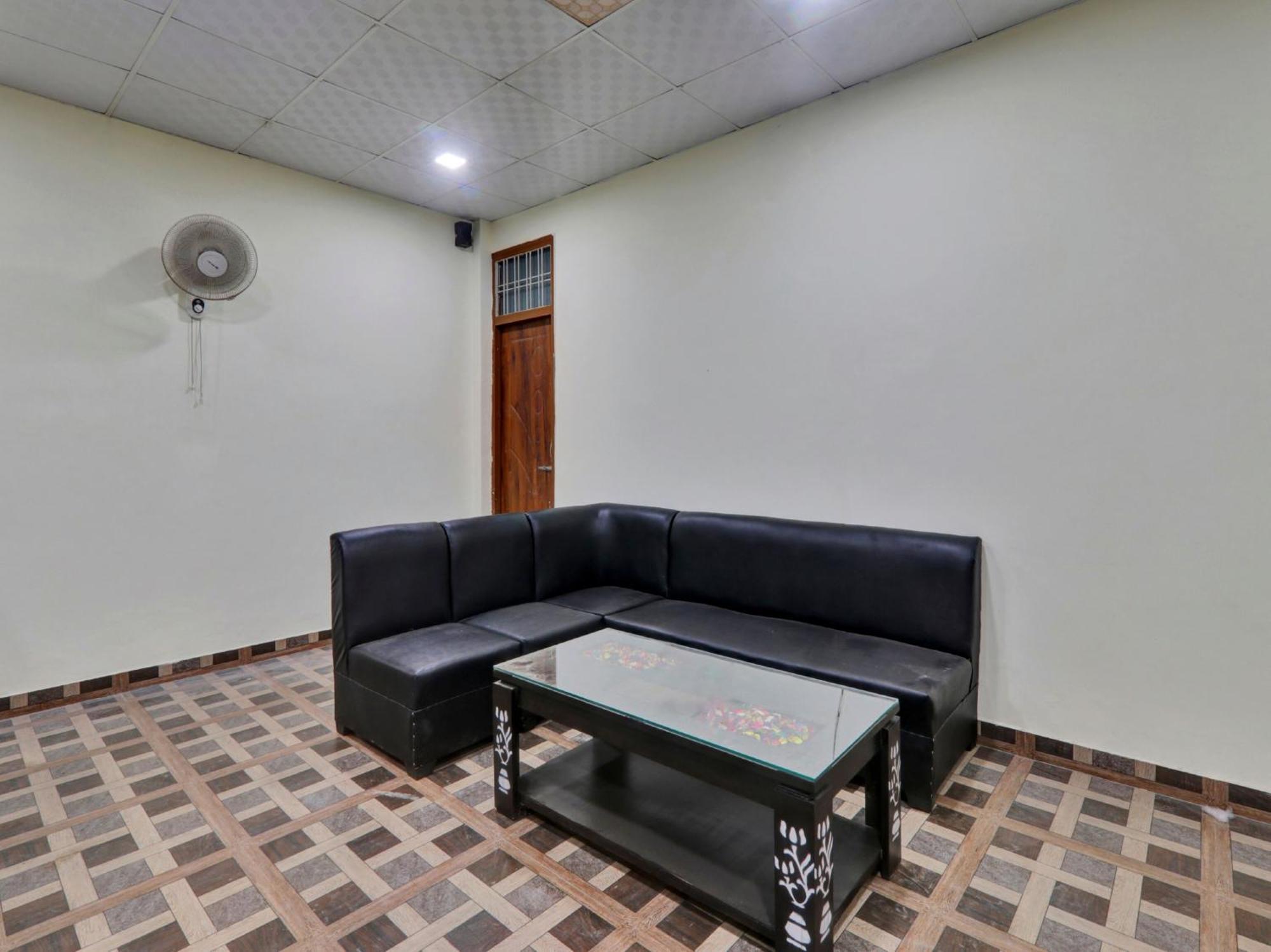 Hotel O Aradhya Galaxy Bhauli Екстер'єр фото