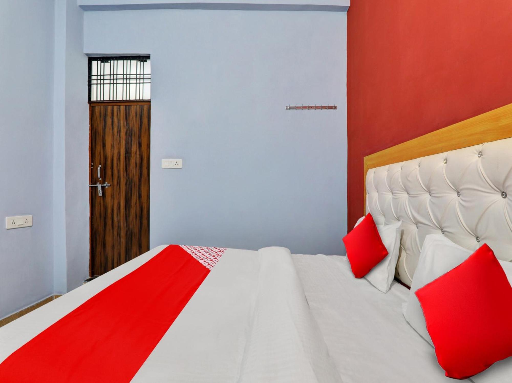 Hotel O Aradhya Galaxy Bhauli Екстер'єр фото